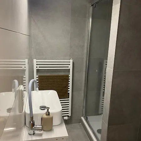 - F - Vyhlídka Nad řekou *