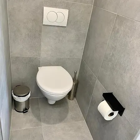 - F - Vyhlídka Nad řekou *