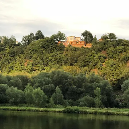 - F - Vyhlídka Nad řekou Zdiby